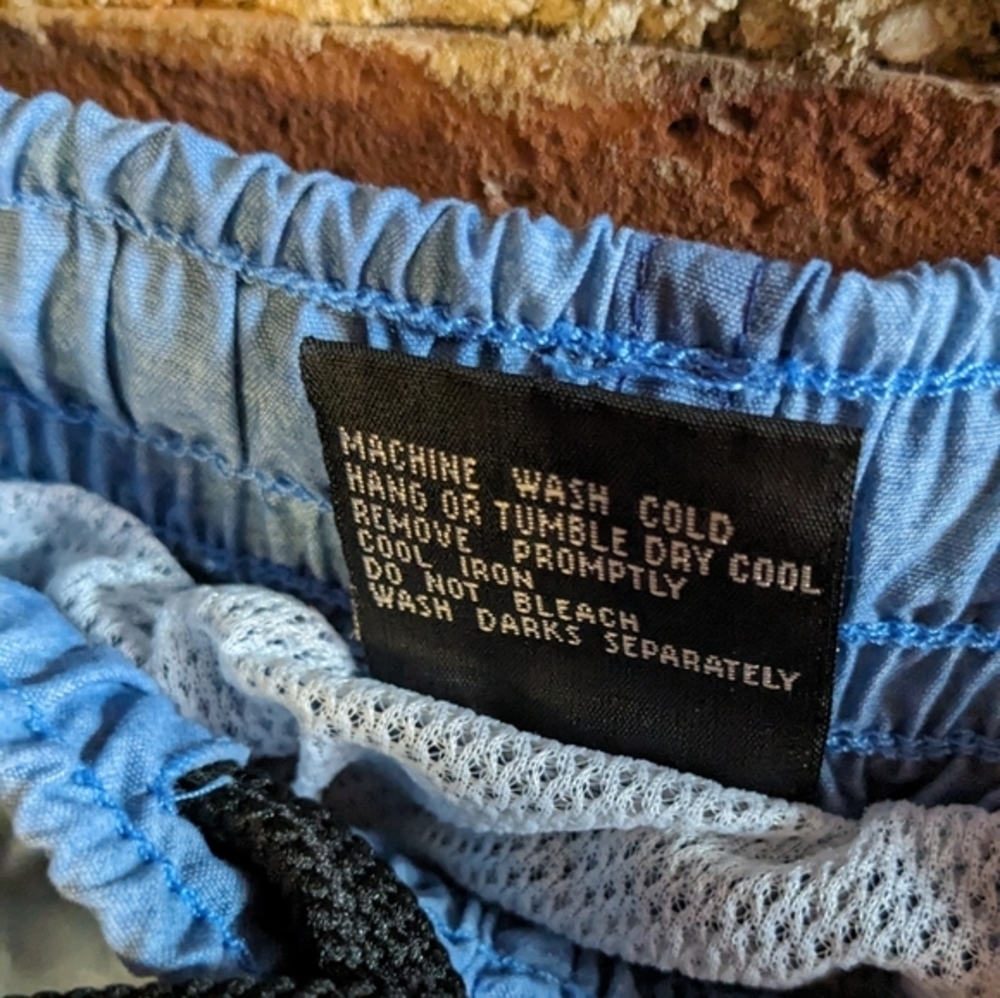 Quicksilver Large Blue Pattern Drawstring Swim Trunks - Picture 4 of 6